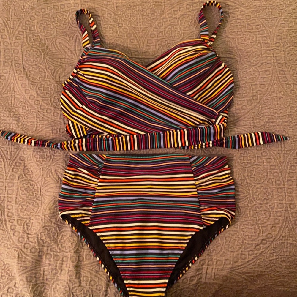 Old Navy - 2 Pc. Swimsuit w/ High Waisted Bottom